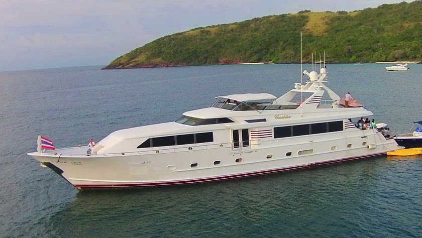 luxury yacht party pattaya